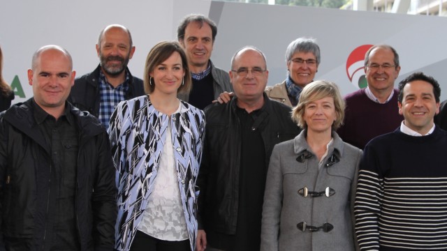 Joseba Egibar con candidatos y candidatas de Debag